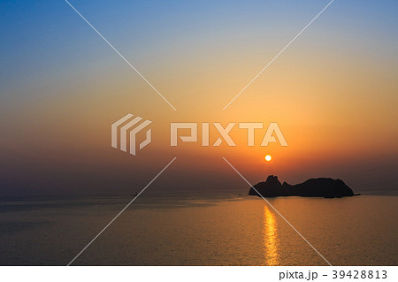 神楽島の夕陽　ながさきサンセットロード　【長崎県長崎市式見】 39428813