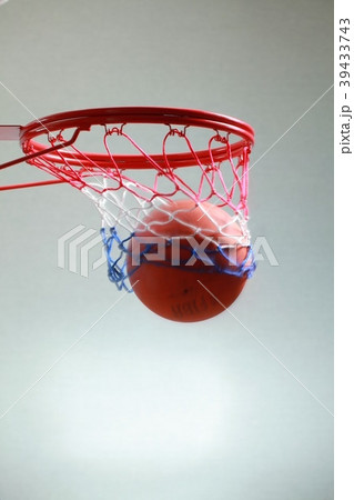 basketball ball hoop 39433743