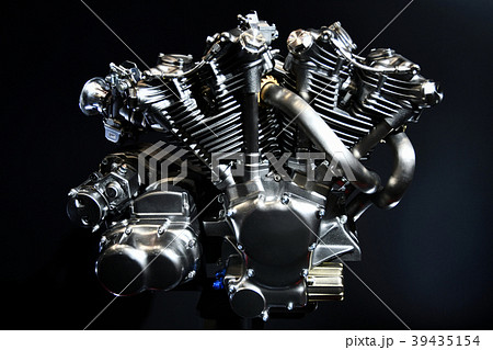 大型バイクのエンジン 39435154