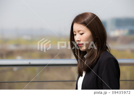 ビジネスマン 晴れ 女性 39435972