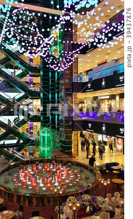 Futuristic design in the shopping center Futuristic design in the shopping center 39437876