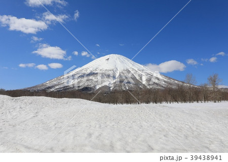 真狩村、新陽地区から見る羊蹄山 39438941