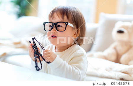 One year old toddler boy with eyeglasses 39442678