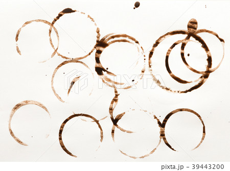 Collection of dry coffee cup stains on white 39443200