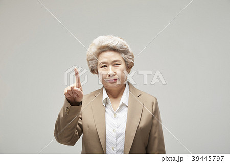 高齢者 老人 女性 39445797