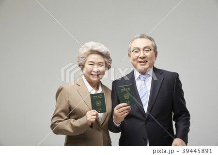 高齢者 老人 夫婦 39445891