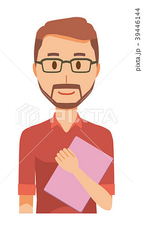 メガネをかけて髭を生やした男性がファイルを持っている 39446144