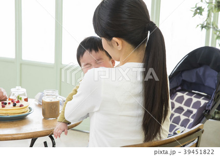 子連れでカフェ 39451822