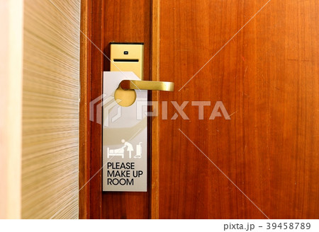 Please make up room sign on door Please make up room sign on door 39458789