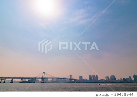 初夏の風景(海と橋) 初夏の風景(海と橋) 39458944