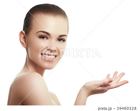 Beauty Fashion Portrait. Beautiful Woman with Make 39460328