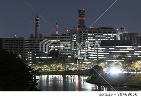 日本の東京都市景観 霞が関の官庁街方向を望む(夜景) 日本の東京都市景観 霞が関の官庁街方向を望む(夜景) 39469050