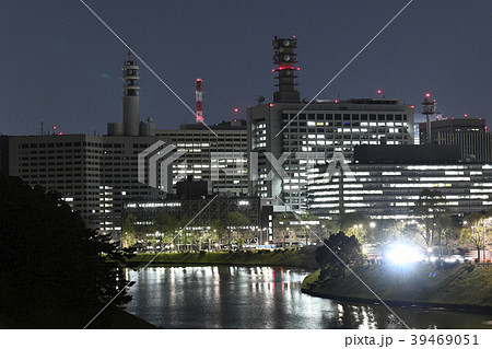 日本の東京都市景観　霞が関の官庁街方向を望む（夜景） 39469051