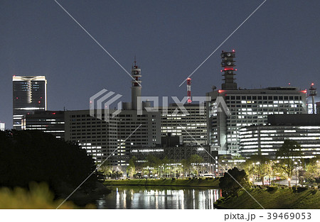 日本の東京都市景観　霞が関の官庁街方向を望む（夜景） 39469053