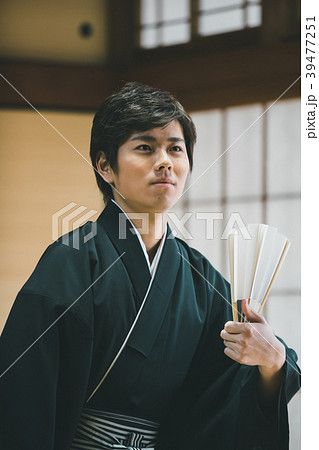 Montsuki-hakama 39477251