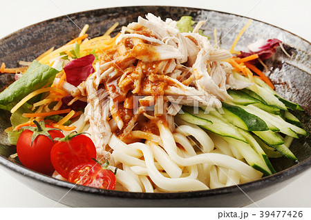 棒棒鶏のサラダうどん 棒棒鶏のサラダうどん 39477426