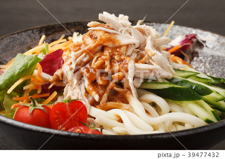 棒棒鶏のサラダうどん 39477432
