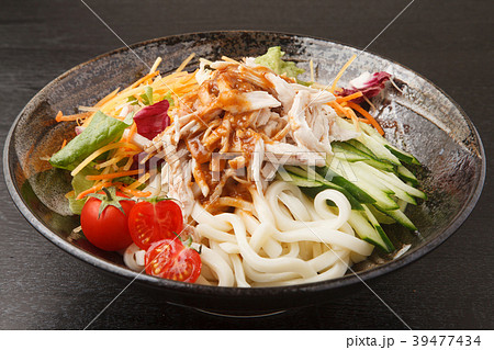 棒棒鶏のサラダうどん 39477434
