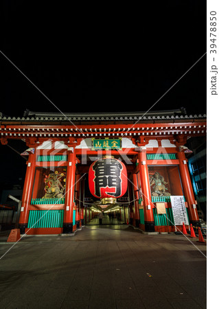 浅草浅草寺　夜の雷門 39478850