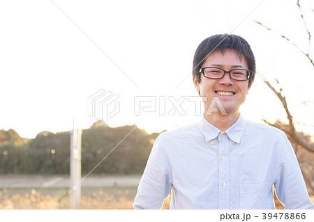 笑顔の男性 39478866
