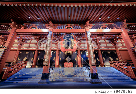 浅草　夜の浅草寺本堂 39479565