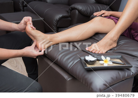 Spa and Thai foot massage, relaxing and healthy Spa and Thai foot massage, relaxing and healthy 39480679