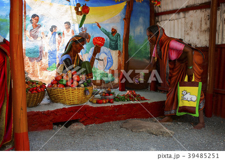 Vegetable seller with customer, Kaneri Math  39485251