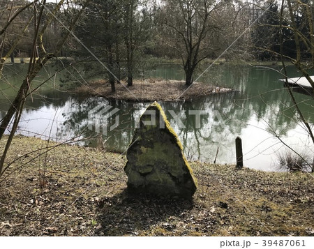 Romantic lake view 39487061
