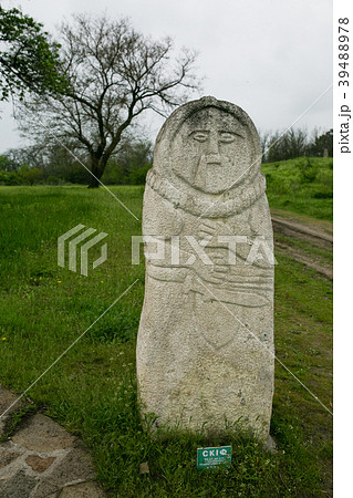Ancient kurgan stelae in the Khortytsia isalnd 39488978