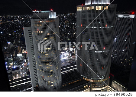 夜のJRセントラルタワーズ 夜のJRセントラルタワーズ 39490029