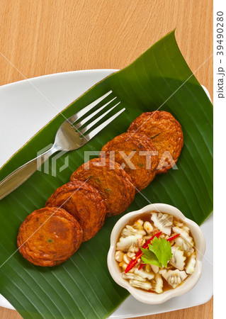Thai appetizer, Spicy fried fish cake 39490280