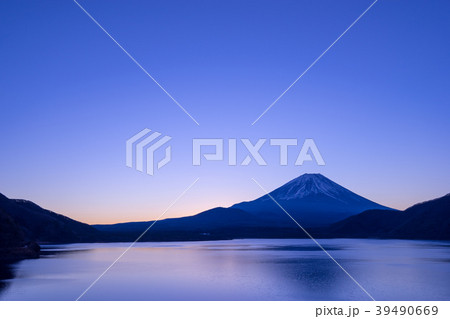 【山梨県】本栖湖 39490669