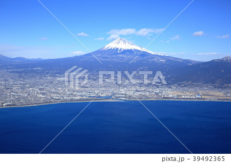 富士山と駿河湾 39492365