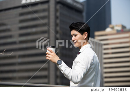 若者 男 男性 39492658
