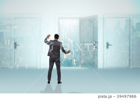 Businessman facing many business opportunities 39497966