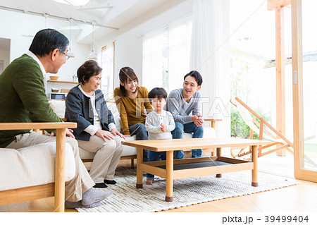 家族 3世代 39499404