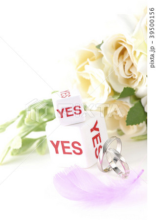 プロポーズ 告白 夫婦 カップル 恋人 指環 結婚 プロポーズ 告白 夫婦 カップル 恋人 指環 結婚 39500156