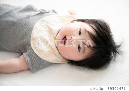 赤ちゃん　4ヶ月 39501471
