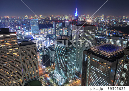 都市風景 新宿ビル群の夜景 都市風景 新宿ビル群の夜景 39505025