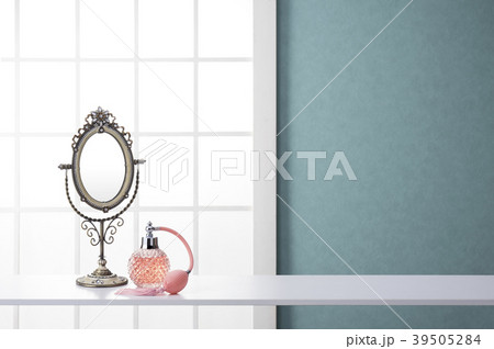 ブルーの壁の部屋 39505284