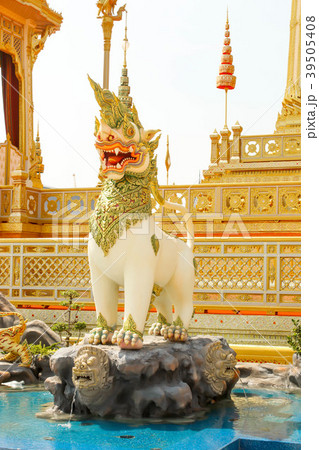 One Myhtical creatures in Himavanta forest decorat One Myhtical creatures in Himavanta forest decorat 39505408