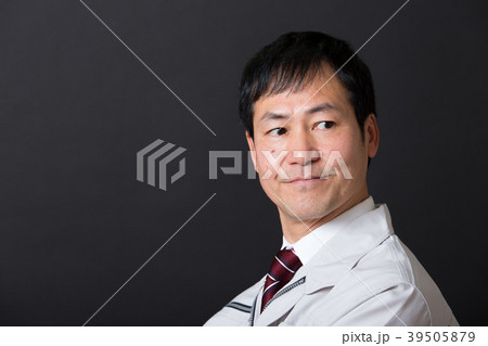 ミドル男性（作業着） 39505879