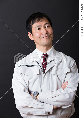 ミドル男性（作業着） 39505884