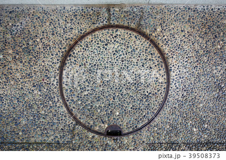 金沢　ひがし茶屋街　マンホールの蓋 39508373