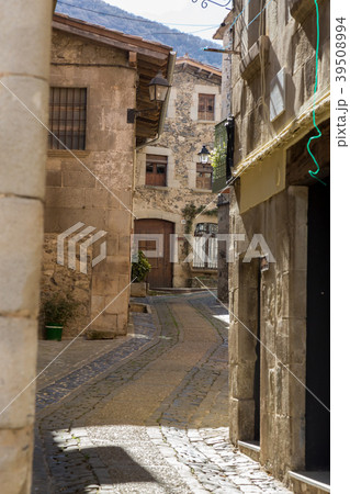 Beautiful old stone houses in Spain 39508994