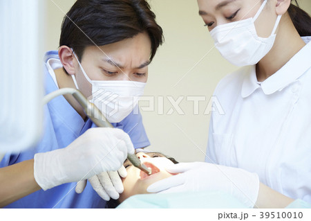 歯医者の治療 39510010