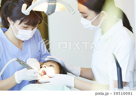 歯医者の治療 歯医者の治療 39510091