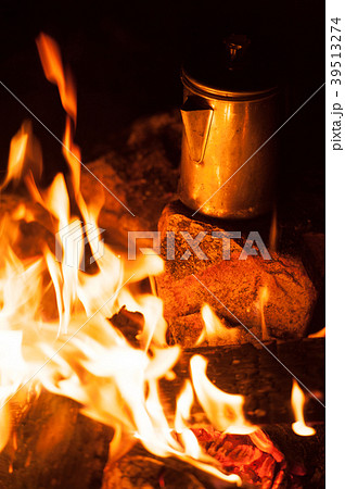 焚き火とコーヒー 焚き火とコーヒー 39513274