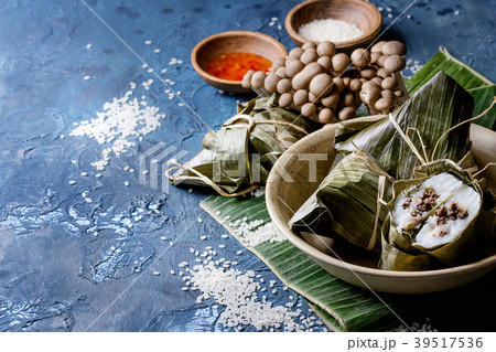 Rice piramidal dumplings Rice piramidal dumplings 39517536