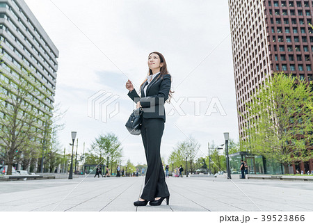 ビジネスウーマン ビジネスウーマン 39523866